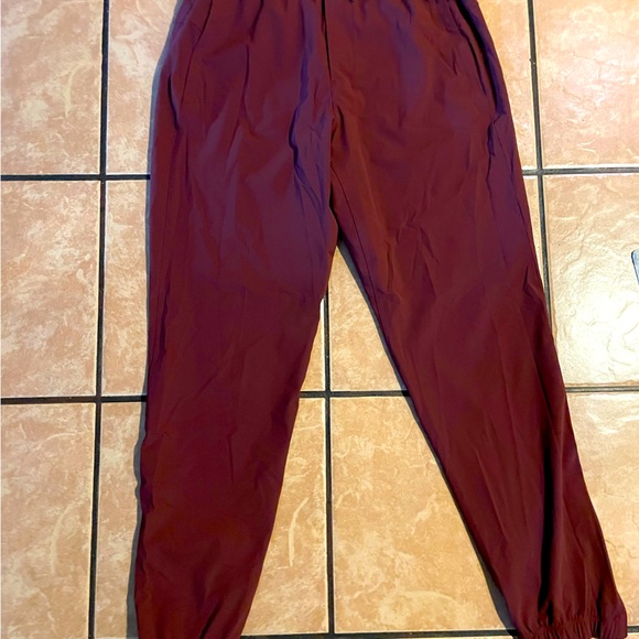 Never Worn Lululemon Joggers Medium - Picture 1 of 2